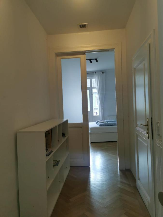 Central Mariahilfer Apartment 4 Min To The City Shopping Center And Schoenbrunn Palace Βιέννη Εξωτερικό φωτογραφία
