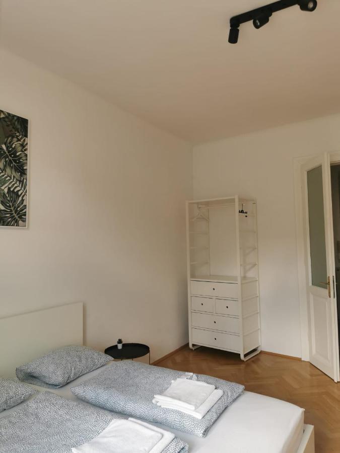 Central Mariahilfer Apartment 4 Min To The City Shopping Center And Schoenbrunn Palace Βιέννη Εξωτερικό φωτογραφία