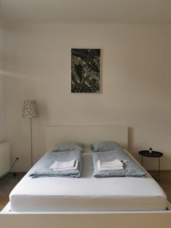 Central Mariahilfer Apartment 4 Min To The City Shopping Center And Schoenbrunn Palace Βιέννη Εξωτερικό φωτογραφία